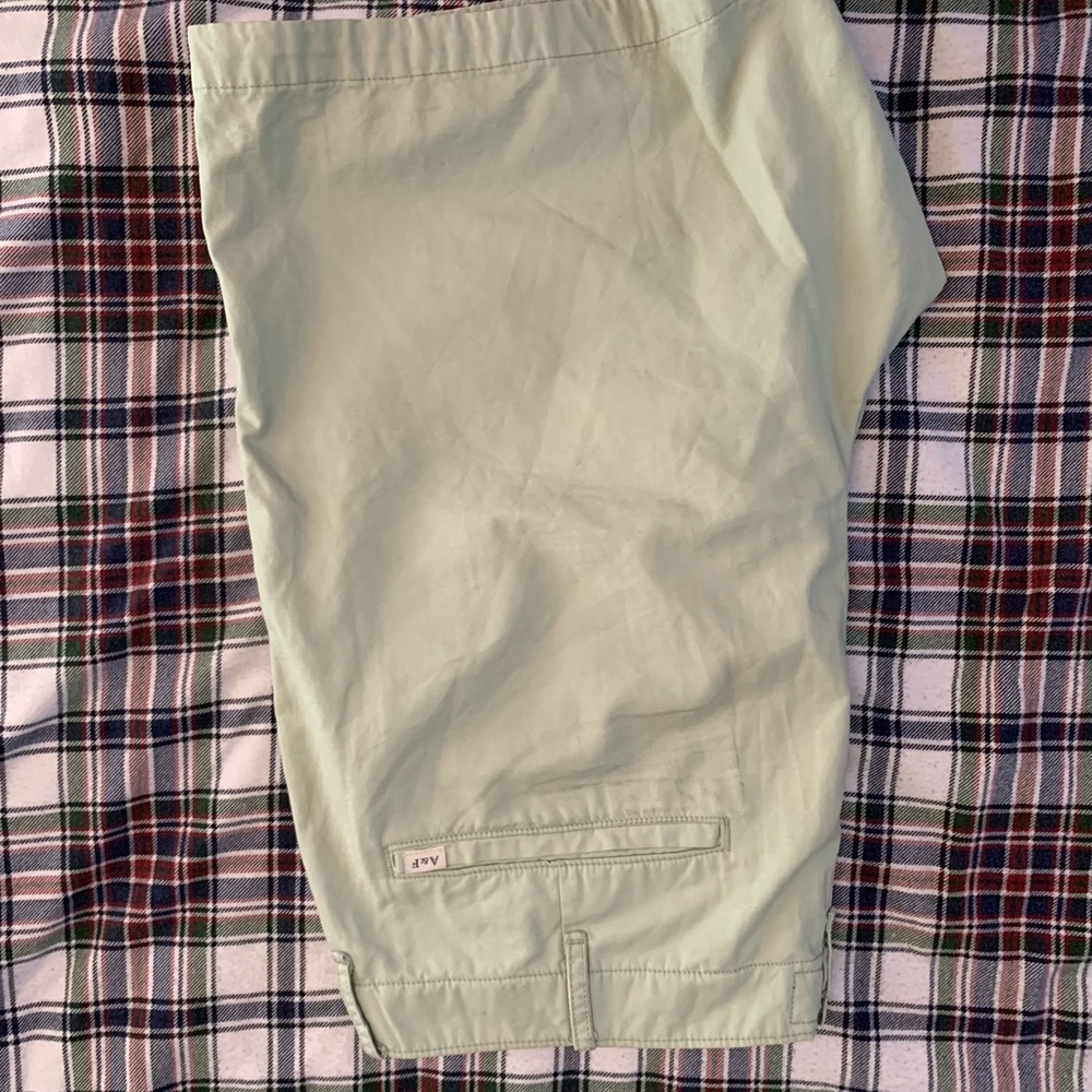 Shorts - Picture 2 of 4